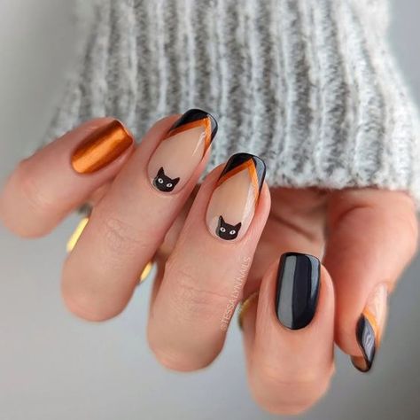 28 Best Halloween Nail Ideas and Designs To Try - Paisley & Sparrow Cat Nail Designs, Halloween Nail Ideas, Nail Art Halloween, Halloween Manicure, October Nails, Nail Art For Beginners, Cat Nails, Halloween Nail Designs, Halloween Nail