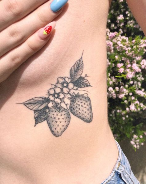 Tattoos With Meaning For Men, Strawberry Tattoos, Easy Tattoos, Backpiece Tattoo, Strawberry Tattoo, 16 Tattoo, Omerta Tattoo, Muster Tattoos, Inspiration Tattoos