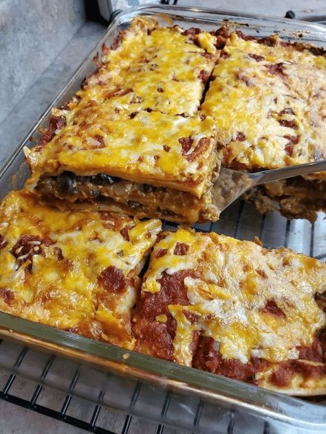 Mexican Taco Lasagna Mexican Taco Lasagna, Taco Lasagna Recipe, Easy Mexican Casserole, Taco Lasagna, Mexican Lasagna, Fusion Dishes, Mexican Casserole, Mexican Tacos, Taco Casserole