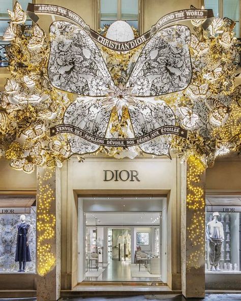 Dior Official on Instagram: "Explore a panorama of holiday tales at Dior Parisian boutiques. Each window and interior dons a festive masterpiece with the #DiorCruise 2024 collection by @MariaGraziaChiuri starring as its centerpiece, resulting in a captivating mosaic imbued with the warm charm of yuletide. © @KristenPelou" Boutique Window Displays, Paris In January, Dior Store, Mini Cafe, Dior Star, House Of Beauty, Maria Grazia, Shades Of Gold, Mexican Culture