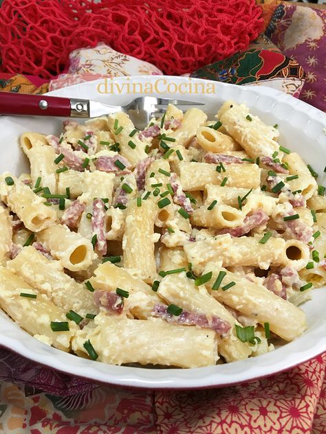 Macarrones a la carbonara (receta original) Macaroni Carbonara, Penne Carbonara, Pasta Recepies, Aesthetic Chicken, Pasta A La Carbonara, Salad Aesthetic, Salad Inspiration, Recipe Salad, Carbonara Pasta