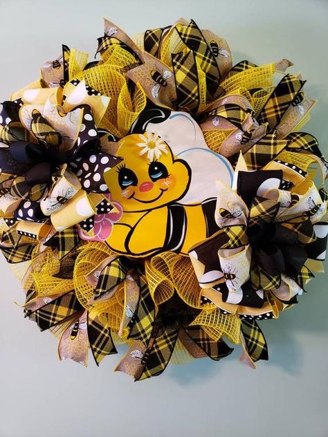 Bumblebee Wreath, Wreath Alternative, Etsy Wreaths, Summer Wall Decor, Yellow Wreath, Spring Front Door Wreaths, Mothers Day Wreath, Bee Wreath, Spring Door Wreaths