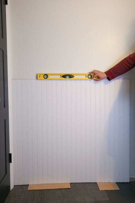 Diy Beadboard Bathroom, Beadboard Diy, Bathroom Beadboard, How To Install Beadboard, Bathroom Wainscoting, Diy Beadboard, Wainscoting Bedroom, Beadboard Bathroom, Beadboard Wainscoting