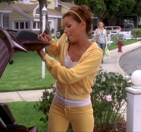 Gabby Solis, Eva Longoria Desperate Housewives, Tv Characters Outfits, Eva Longoria Style, Sofia Vergara Style, Gabrielle Solis, Tall Girl Fashion, Celebrity Style Guide, Clueless Outfits