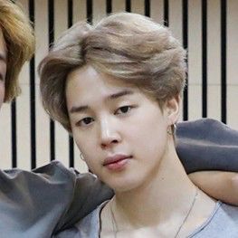 Chibi Matching Pfp, Vmin Matching Icons, King Of My Heart, Bts Chibi, Famous Celebrities, Beautiful Moments, Matching Pfp, Matching Icons, Bts Jimin