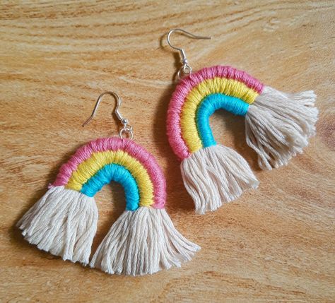 Needle And Thread Earrings, Woven Earrings Diy, Embroidery Thread Earrings Diy, Embroidery Floss Earrings Diy, Embroidery Floss Earrings, Rainbow Earrings Diy, Yarn Earrings Diy, Embroidery Thread Earrings, Diy Thread Earrings