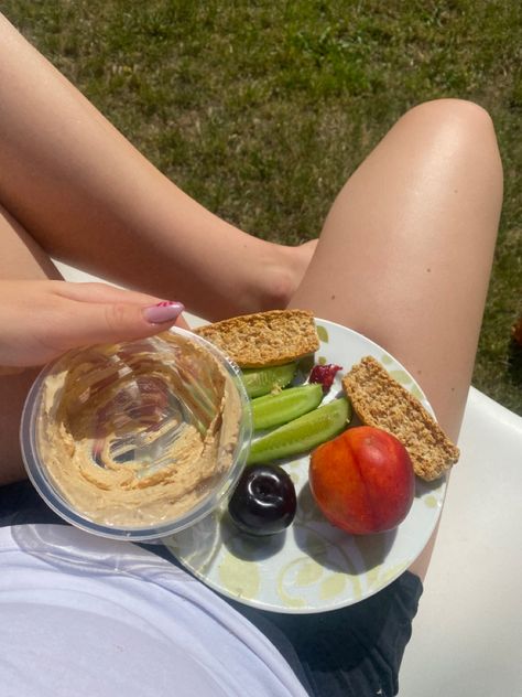 Breakfast summer morning country aide vibe nature vegwtables peaches plums hummus heatlthy food vitamins greens aesthetic that girl Hummus Aesthetic, Lamb Sauce, Green Aesthetic, Hummus, Vitamins, Sauce