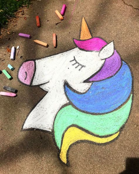 Drawing Unicorn With Chalk Chalk Art Animals Easy, Unicorn Chalk Art, Chalk Characters Easy, Easy Things To Draw With Chalk, Chalk Drawing Ideas, Easy Chalk Art, Driveway Chalk, Driveway Art, Easy Chalk Drawings