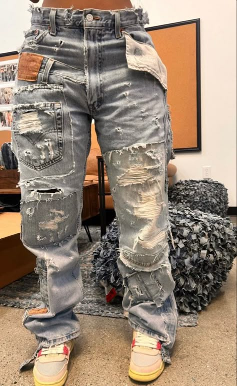 Custom Levis, Denim Diy Clothes, Custom Jean, Chic Closet, Denim Pants Fashion, Chefs Kiss, Fasion Outfits, Custom Jeans, Concept Clothing