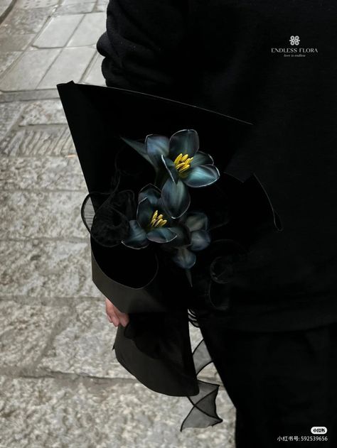 Dark Academia Bouquet, Dark Flowers Bouquet, Black Tulip Bouquet, Goth Flower Bouquet, Dark Colored Flowers, Black Flower Bouquet, Dark Bouquet, Black Bouquet, Dark Florals