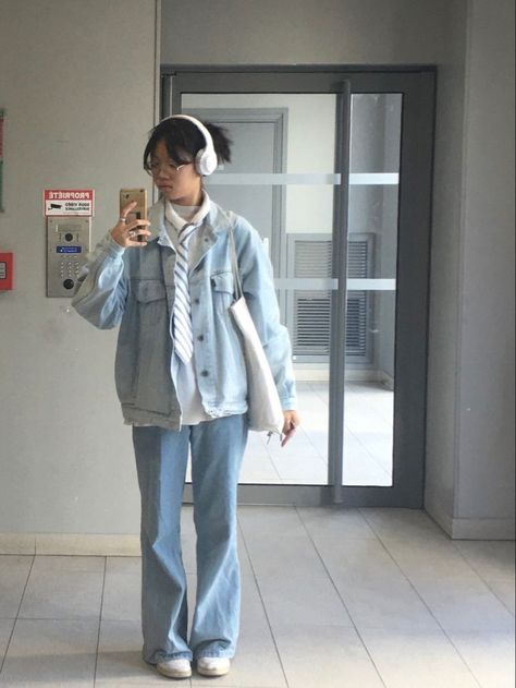 White Jeans Outfit Aesthetic Korean, Blue And White Jacket Outfit, Wide Leg Jeans Inspo Outfit, Jean Jacket Korean Outfit, Colourful Outfit Aesthetics, White Shirt And Jeans Outfit Aesthetic, White Shirt And Tie Aesthetic, Blue Light Jeans Outfit, Blue Jacket Outfits Aesthetic