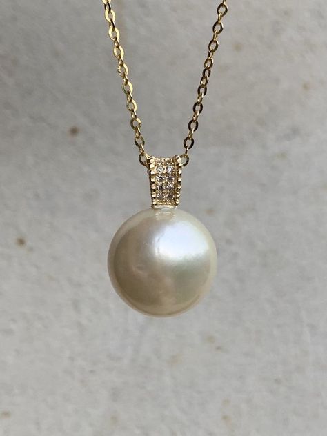 Pearl Necklace Indian, Pendant Designs, Genuine Pearl Necklace, Natural Pearl Earrings, Single Pearl Necklace, Gold Baroque, Golden South Sea Pearls, Pearl Necklace Designs, Single Pearl