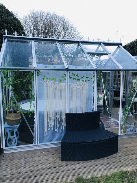 Green House Hot Tub, Greenhouse Hot Tub, Hot Tub Greenhouse, Glasshouse Ideas, Hillbilly Hot Tub, Greenhouse Inspiration, Yard Oasis, Hot Tub Backyard, Diy Playground