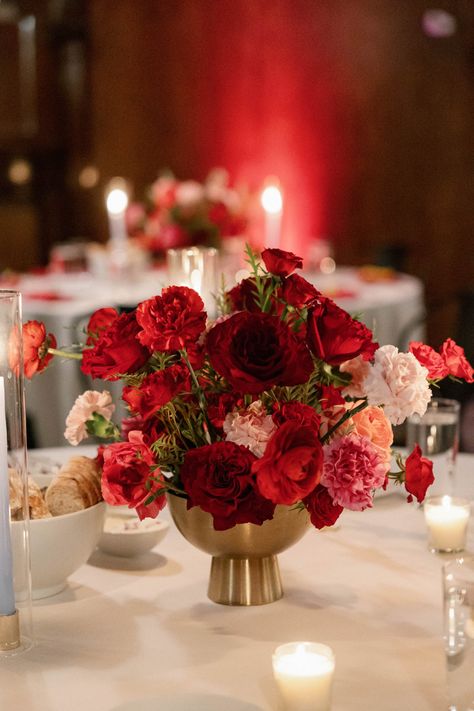 Pinks And Burgundy Wedding, Red And Pink Wedding Reception, Red Roses Table Centerpieces, Pink And Red Flowers Wedding, Red Floral Centerpieces For Party, Gala Floral Centerpieces, Red Flower Centerpieces For Party, Red Wedding Table Settings, Red Gold White Wedding Theme