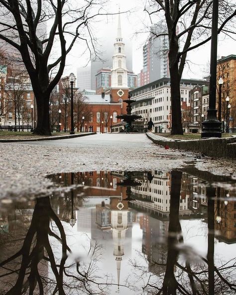 Rainy Boston Aesthetic, Boston Rainy Day, Boston Aesthetic, Boston Winter, Autumn Blessings, Flood Warning, Living In Boston, Foggy Day, Park Street