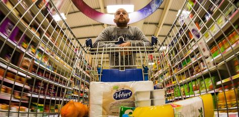 How large shops are making you fat Daily Objects, Scary Food, Big Food, Healthy Eating Guidelines, Food Education, Food Inc, Form Of Government, Food System, Big Meals