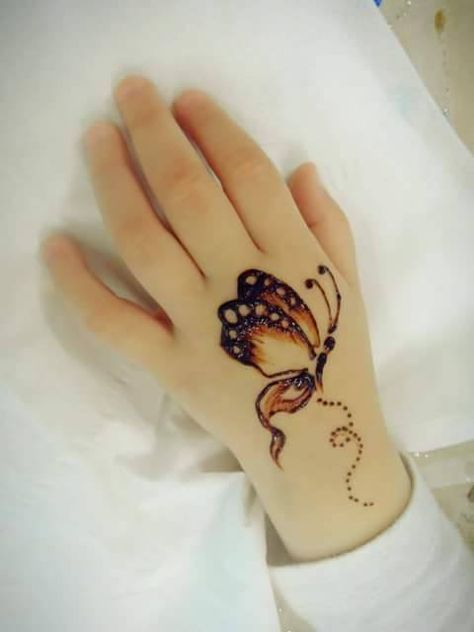 Birthday Mehndi Designs Simple, Cartoon Mehndi Designs For Kids, Child Mehndi Design, Baby Girl Mehndi Design, Butterfly Mehndi Designs, Baby Mehandi, Baby Mehendi, Kids Mehndi Designs, Mehandi Designs For Kids