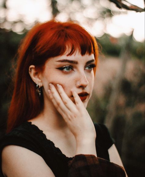 A women fall portrait Red Head Goth, Short Ginger Hair With Bangs, Goth Ginger, Ginger Goth, Fall Portraits, Haircut Inspiration, Alternative Hair, Redhead Girl, Hair Inspiration Color