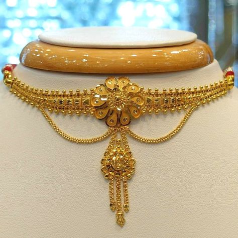 Gold choker Gold Choker Design, Gold Choker Designs, Bengali Jewellery, Custom Gold Jewelry, Choker Design, Unique Gold Jewelry Designs, Gold Jhumka, Red Bangles, Antique Gold Earrings