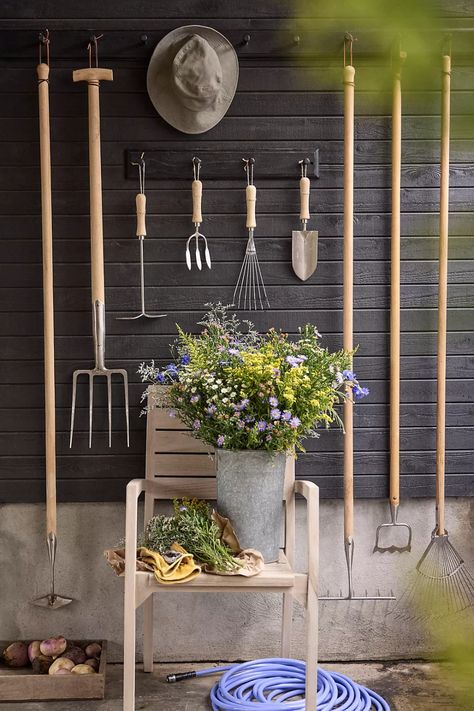 Sneeboer Pitchfork | Terrain Sneeboer Tools, Hand Cultivator, Dutch Gardens, Garden Rake, Planting Tools, Occasional Seating, Potting Shed, Replant, English Roses