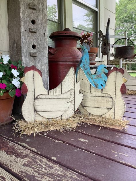 Pallet Wood Hen. Porch Decor - Etsy Painted Fence Pickets, Garden Archway, Wood Yard Art, Wood Craft Patterns, Chicken Crafts, Chicken Painting, Barn Wood Crafts, Barn Wood Projects, Wood Craft Projects