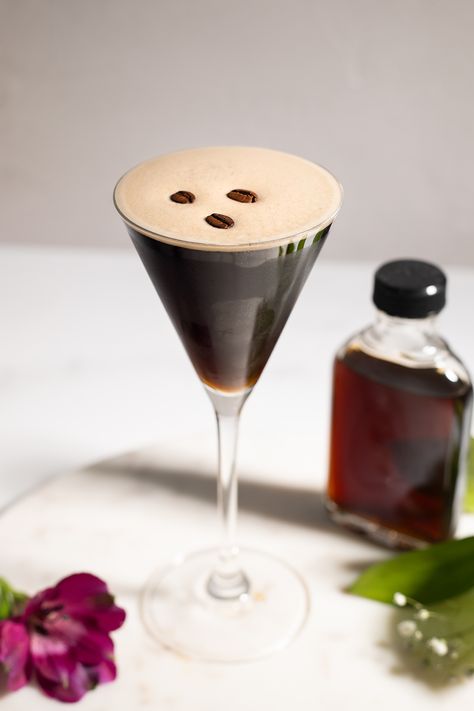 Brown Sugar Espresso Martini, Brown Sugar Espresso, Moody Mixologist, Absolut Vanilla, Espresso Martini Ingredients, Brown Sugar Simple Syrup, Vodka Cocktails Easy, Spicy Chocolate, Espresso Martinis