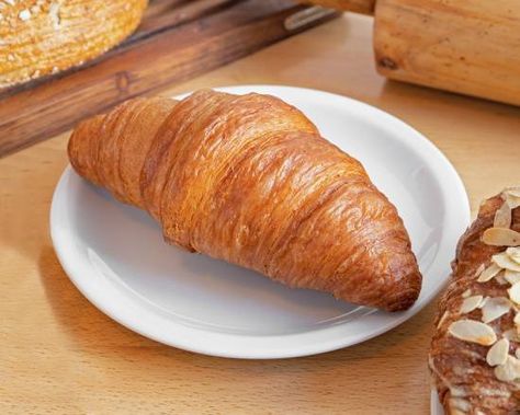 Butter Croissant, Starbucks Menu, Menu Items, Baked Potato, Yummy Food, Nutrition, Butter, Bread, Meat