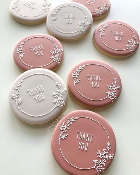 Thank You Cookie Ideas, Wedding Icing Cookies, Thank You Royal Icing Cookies, Royal Icing Wedding Cookies, Thank You Sugar Cookies, Thank You Cookies Decorated, Iced Cookies Ideas, Sugar Cookies Designs, Fancy Sugar Cookies