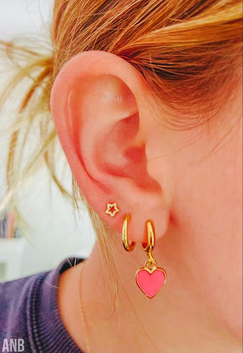 Two Earings Piercings Ideas, Preppy Earrings, Earring Inspo, Belly Button Piercing Jewelry, Surf Jewelry, Second Piercing, Preppy Jewelry, Dope Jewelry, Classy Jewelry