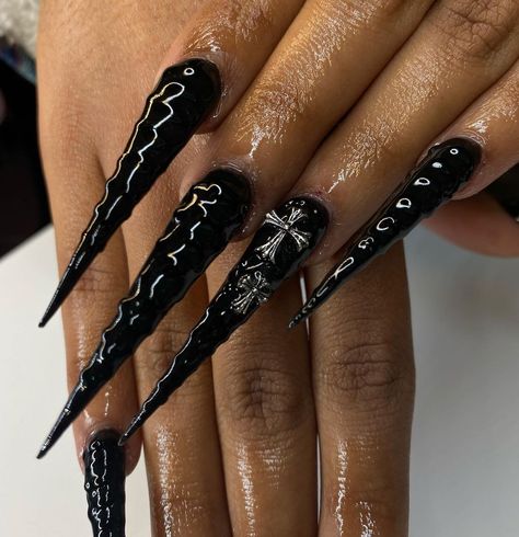 NAILS BY KITTY X on Instagram: “Textured stilettos 🧛🏼‍♀️ #atlantanailtech #nailtech #lanailtech #nailmagazine #miaminailtech #celebrity #explorepage #kawaiinails…” Black Stilleto Nails Designs, Long Black Stiletto Nails, Long Black Nails, Stilleto Nails Designs, Nails Easter, Black Stiletto Nails, Long Stiletto Nails, Nail Board, Color Changing Nails