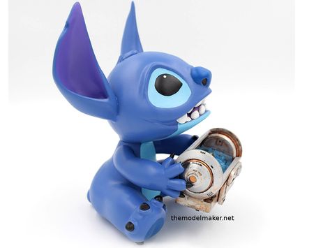 Stitch custom engagement ring box | THEMODELMAKER Disney Characters Stitch, Custom Made Engagement Rings, Vallejo Paint, Engagement Ring Box, Disney Stitch, Stitch Disney, Custom Engagement Ring, The Shape, Ring Box