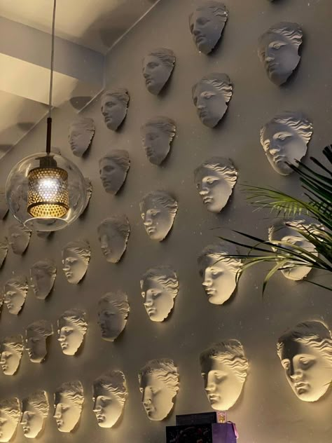 Greek Restaurant Interior, Wall Art Installation, Sculpted Face, Minimalistic Decor, Design Café, Creative Walls, Classic Aesthetic, Aesthetic Wall, Art Installation