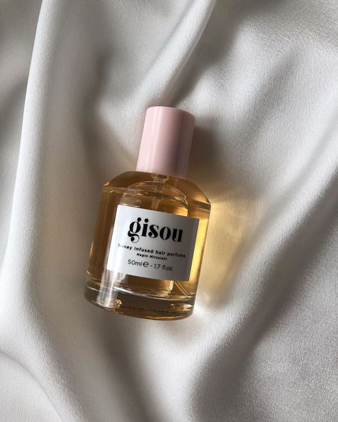 Hair Perfume Gisou, Gisuo Products, Gisou Perfume, Gisou Hair Perfume, Hair Parfum, Preppy Perfume, Gisou Hair, Evening Eye Makeup, Spring Florals