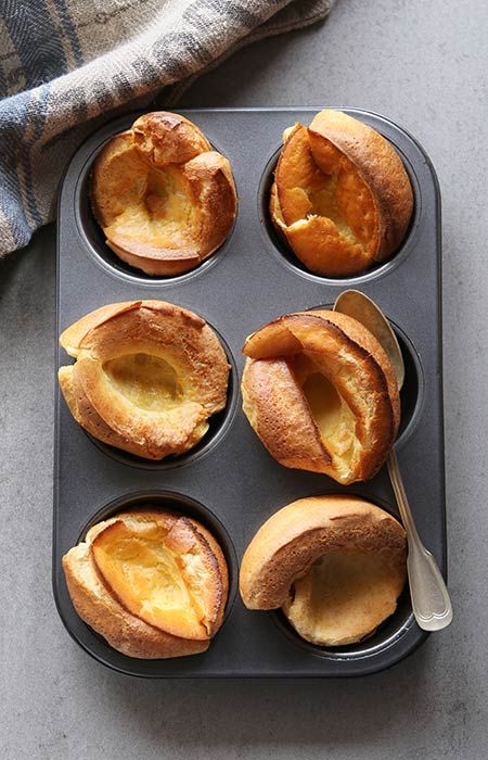 Christmas Roast Dinner, British Baking Show Recipes, Yorkshire Pudding Recipes, Yorkshire Puddings, Mary Berry Recipe, British Bake Off, British Baking, Yorkshire Pudding, Berries Recipes