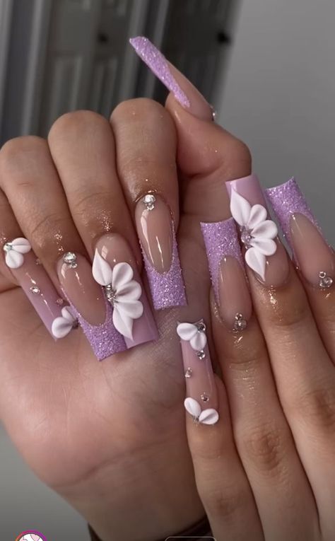 Nails Acrylic Lilac Purple, Purple And White Square Nails, Quince Layout, Lilac Quince Nails, Purple Nail Set, Lilac Quince, Xv Nails, Sky Makeup, Purple And Silver Nails