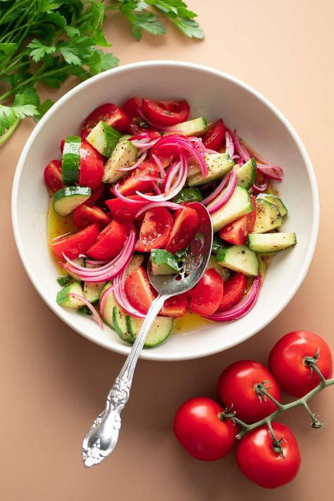 This healthy Marinated Tomato and Cucumber Salad is super easy to make and full of flavor! The recipe is vegetarian, gluten-free & delicious! Black Bean Taco Salad, Bean Taco Salad, Creamy Salsa Dressing, Spiralized Cucumber, Salsa Dressing, Tomato And Cucumber Salad, Tomato And Cucumber, Cucumber Noodles, Creamy Salsa