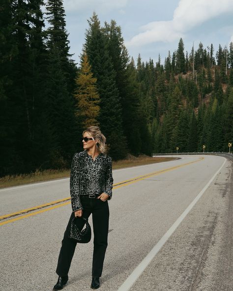 mountain time sure is good for the soul 🤍 Montana mems Montana Photoshoot, Good For The Soul, Branding Photos, The Soul, Montana, Photo Shoot, Beauty Hacks, Personal Style, Fashion Outfits