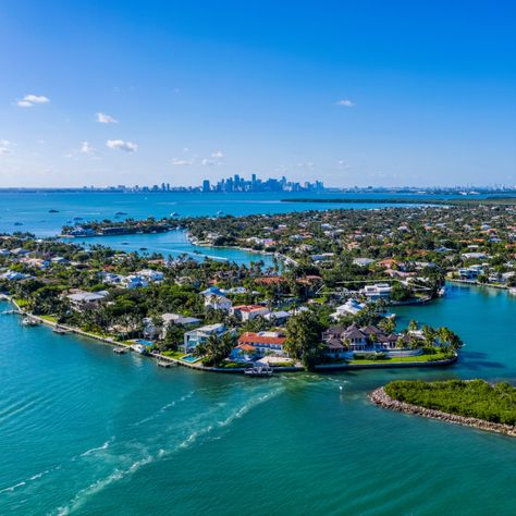 If you're looking for a luxury neighborhood in Miami, there are many to choose from. Some neighborhoods have higher property prices than others, but that's mainly due to the desirability of the neighborhood. Luxury Neighborhood, Neighborhood Aesthetic, Miami Luxury, The Neighborhood, Luxury Life, South Florida, Real Estate Marketing, The Neighbourhood, Miami