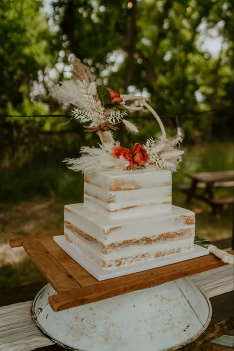 Simple Country Wedding Cakes, Country Themed Wedding Cake, Wedding Cakes Country, Wedding Cakes Simple Rustic, Country Grooms Cake, Wedding Cakes Western, Western Wedding Cakes Rustic, Terra Cotta Wedding Cake, Western Wedding Burgundy