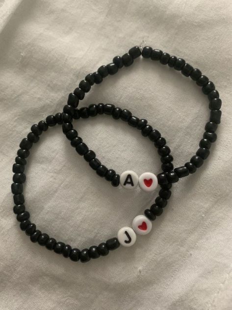 Couple Art Ideas, Diy Boyfriend Gifts, Relationship Friendship, Business Accessories, Cute Couple Things, Couples Bracelets, Bracelets For Boyfriend, Couples Diy, Wrist Accessories