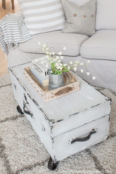 Curbside Trunk Coffee Table | Simply Beautiful By Angela Wedding Trunk Ideas, Old Steamer Trunk Ideas, Steamer Trunk Ideas, Rustic Trunk Coffee Table, Trunk Makeover, Trunk Ideas, Diy Teepee, Trunk Coffee Table, Chest Trunk