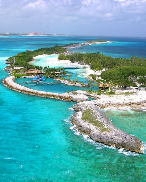 Blue Lagoon Island en las Bahamas. #island #bahamas Blue Lagoon Island Bahamas, Bahamas Island, Nassau Bahamas, Marmaris, Ancient City, Destination Voyage, Island Tour, Paradise Island, Disney Cruise Line