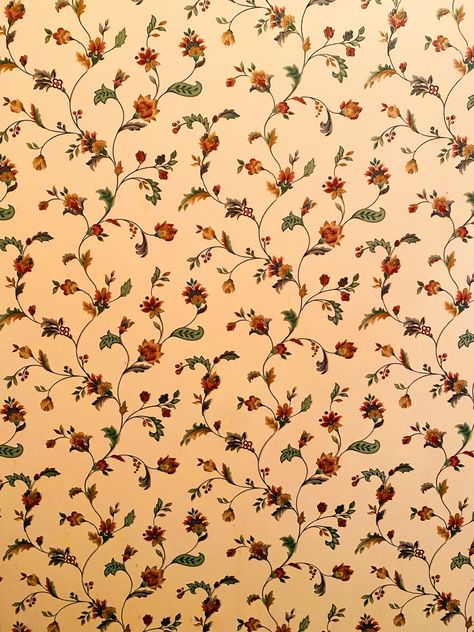 Flower 70s Aesthetic, Grandma Core Wallpaper, 70s Cottagecore Aesthetic, 70s Cottagecore Decor, 70s Core Aesthetic, Red Cottagecore Aesthetic, Grandma Wallpaper, Cottage Core Aesthetic Wallpaper, Cottage Core Background