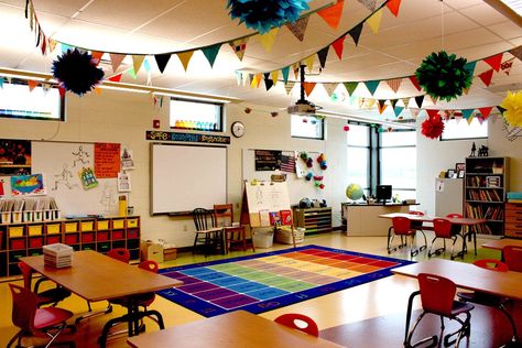 This website has a lot of awesome ideas for creating an organized classroom environment. The room should look bright and welcoming, have a good arrangement, great storage, and much more. 9977 Classroom Decor Primary, Classroom Arrangement, Clutter Free Classroom, Classroom Layout, Classroom Organisation, New Classroom, Class Decoration, Classroom Setup, Classroom Design