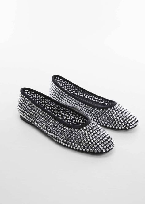 Rhinestone Ballet Flats, French Capsule Wardrobe, Mesh Flats, Parisian Women, Rhinestone Flats, Mango Outlet, Rhinestone Shoes, Mesh Shoes, Black Ballet Flats