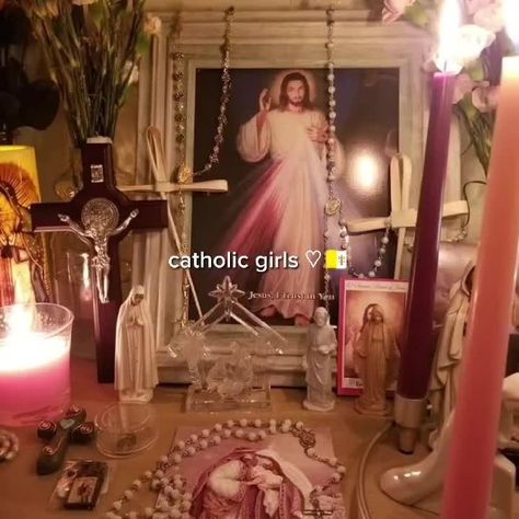 Folk Catholicism Altar, Christian Altar Ideas, Catholic Core Aesthetic, Catholic Witch, Jesus Altar, Altar Christian, Spotify Playlist Songs, Christian Altar, Catholic Home Altar