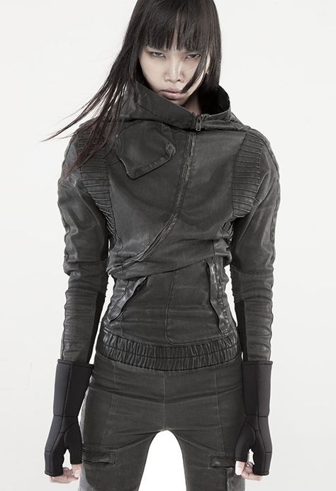 Demobaza / Fall 2015 Post Apocalyptic Outfit Women, Apocalyptic Outfit, Post Apocalyptic Outfit, Nomad Fashion, 5 Dimension, Dystopian Fashion, Sci Fi Fashion, Apocalyptic Fashion, Cyberpunk Fashion