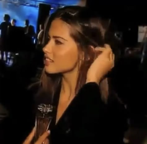 Adriana Lima Side Profile, Icon Fashion, Side Profile, Adriana Lima, Aesthetic Icon, Instagram Aesthetic, A Woman, Glass, Instagram