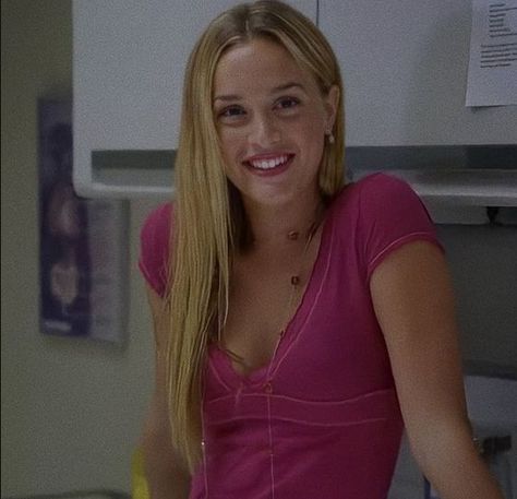 Hair Appointment Outfit Leighton With Blonde Hair Hair Appointment Outfit, Appointment Outfit, Leighton Meester Hair, Styling Curtain Bangs, Estilo Blair Waldorf, 2000s Girl, Blonde Actresses, Makeup For Blondes, Outfit Styling