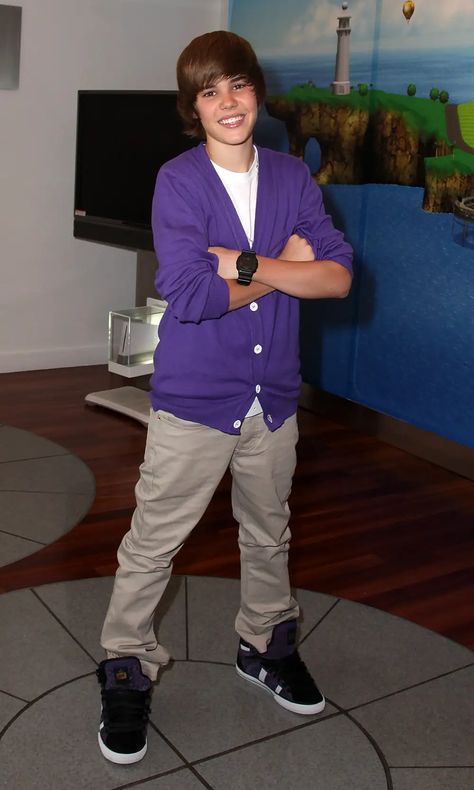 Justin Bieber Costume, Justin Bieber Fashion, Justin Bieber Party, Justin Bieber Boyfriend, Young Outfit, Justin Photos, Justin Bieber Outfits, Purple Suit, Justin Bieber Style